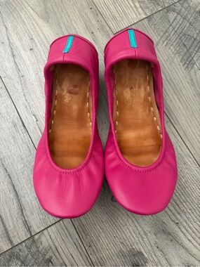 Tieks Fuchsia Leather Ballet Flats